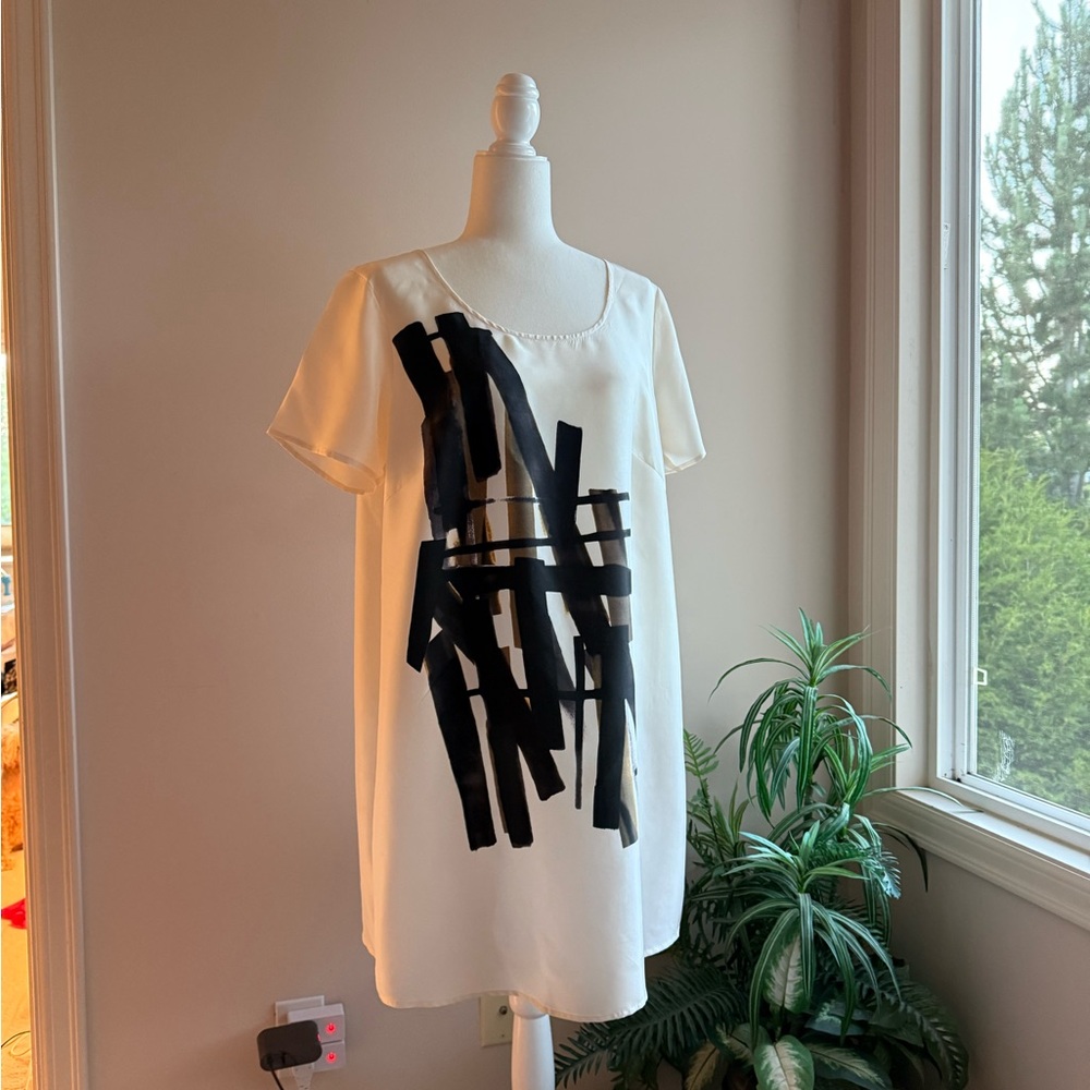 ❤️NWOT❤️ Marina Rinaldi by Max Mara Farrier White Graphic Short Sleeve Tunic